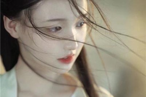 网红自曝恋情背后的流量密码：当炒作遇上女明星